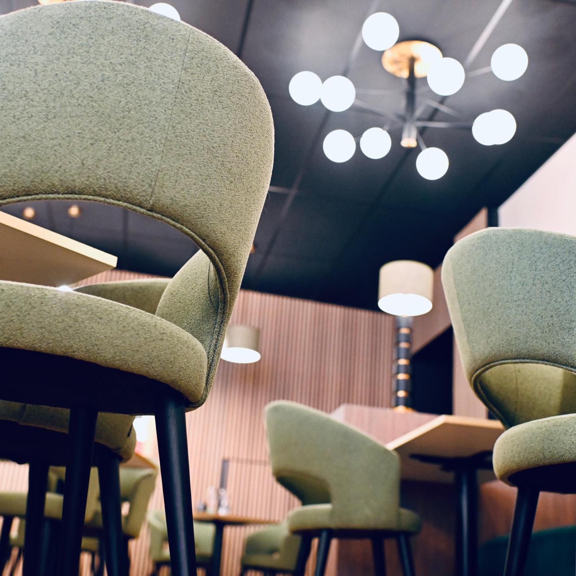 Logis Hotel-Restaurant Le Fontarabie ฟอนทีเนย์-เลอ-คอมต์ ภายนอก รูปภาพ